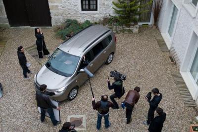 Dacia Lodgy spot dall'alto