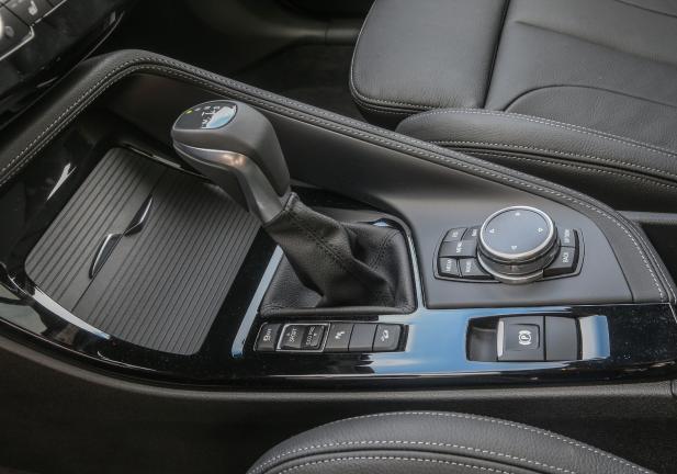 Nuova BMW X1 leva cambio