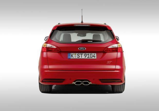 Nuova Ford Focus ST station wagon posteriore