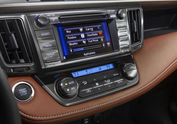 Nuova Toyota Rav4 display da 6,1" touch screen