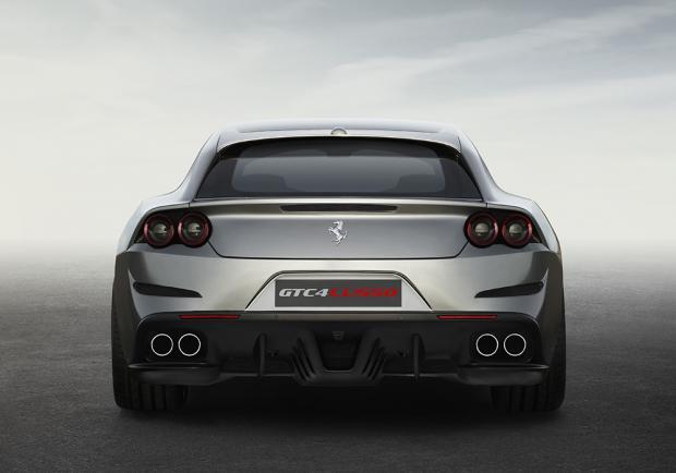 Nuova Ferrari GTC4Lusso posteriore