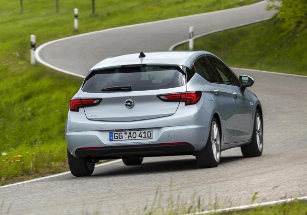 Nuova Opel Astra, aperti gli ordini in Italia 01