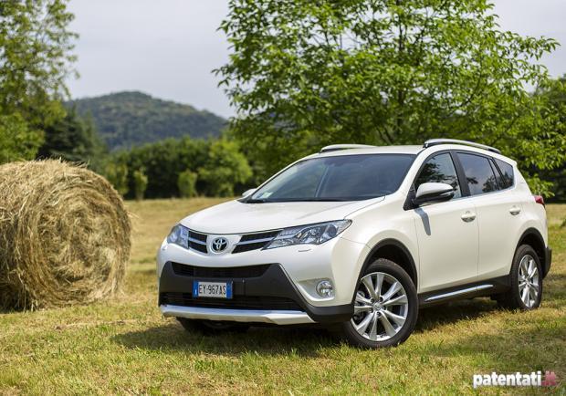 Prova Toyota Rav4 4WD White Edition