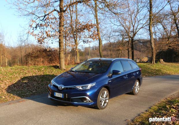 Toyota Auris Hybrid Touring Sports