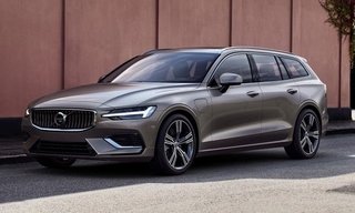 Volvo V60 Recharge T6 plug-in AWD auto PLUS Dark