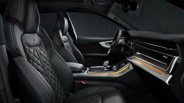 Audi Q8 abitacolo