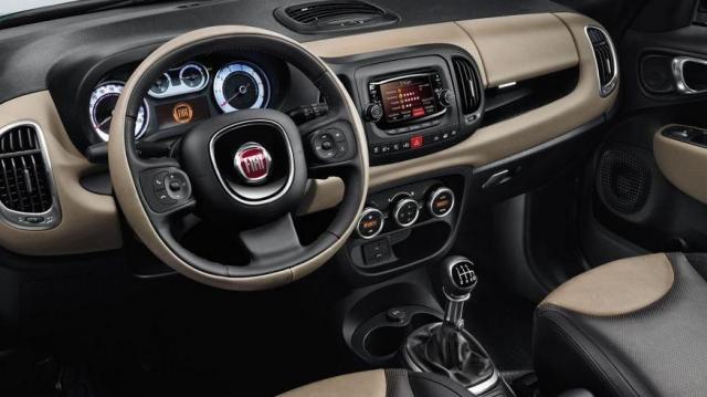 Fiat 500L Living interni