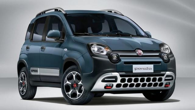 FIAT Panda Cross tre quarti anteriore