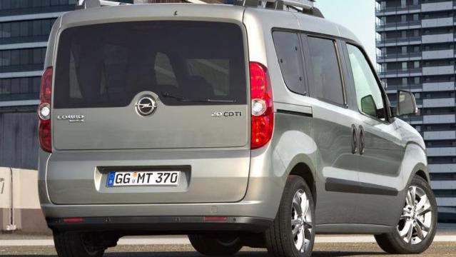 Opel Combo Tour posteriore