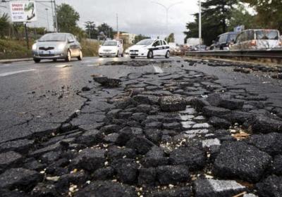 Roma guida la classifica italiana per strade in cattivo stato: cause, effetti e soluzioni