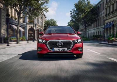 Mercedes Classe C, il restyling porta AI e motori Euro 7