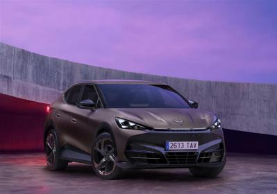 Cupra Tavascan si evolve: nuova versione da 190 CV e più tecnologia 