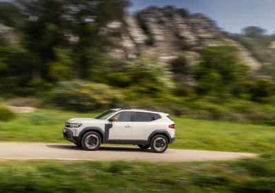 Dacia Duster Hybrid 155: la più potente ed efficiente di sempre