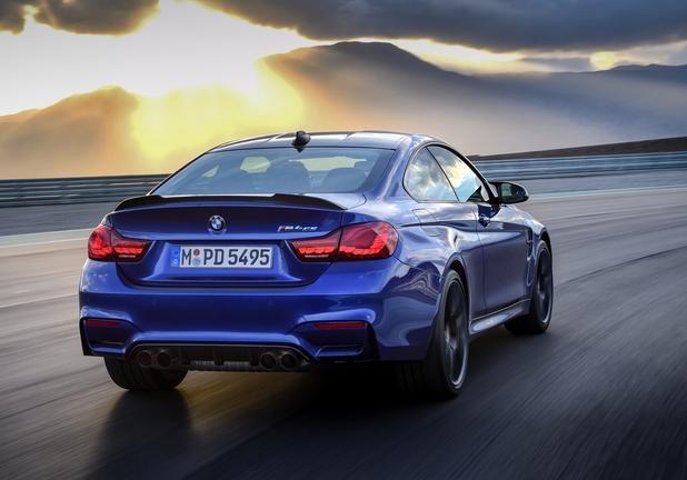 BMW M4 CS tre quarti posteriore