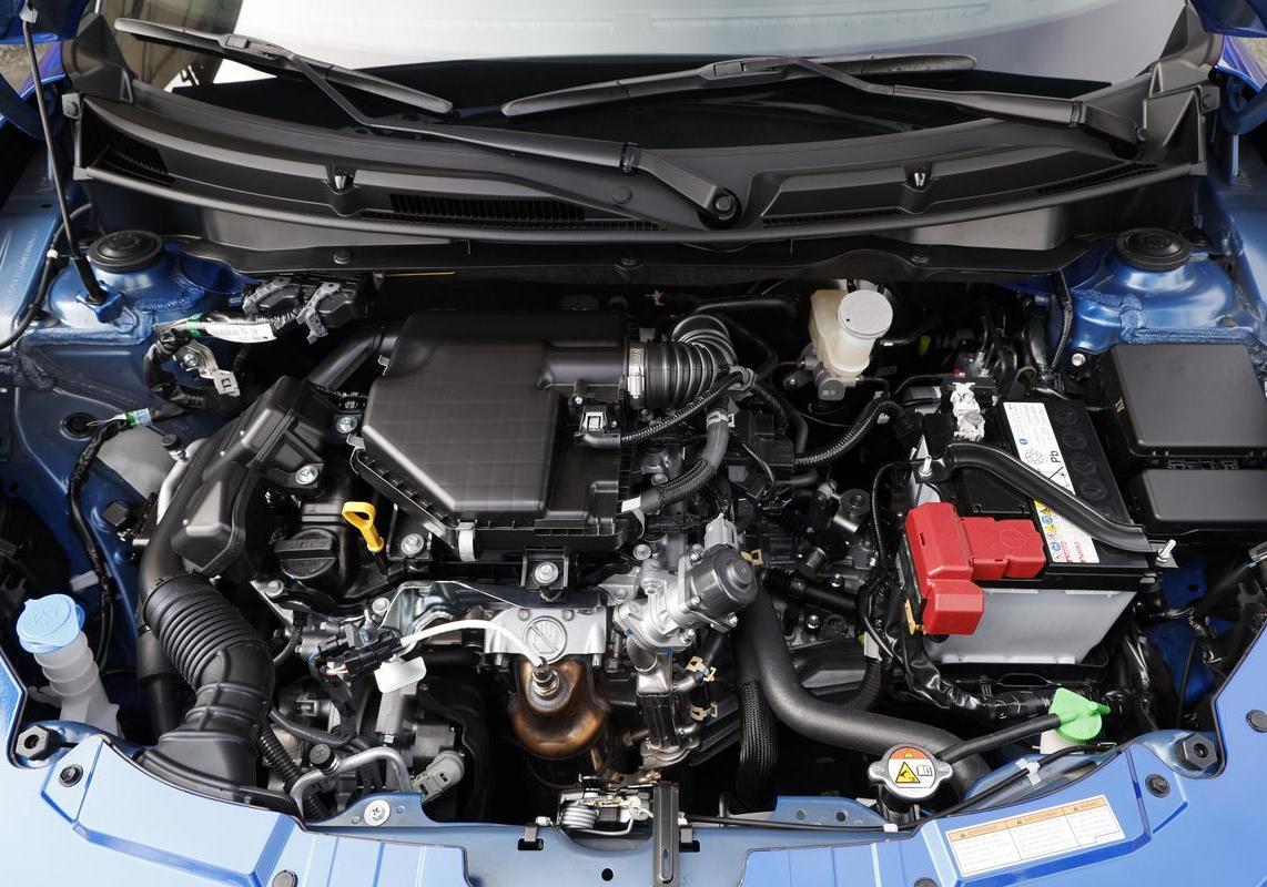 Suzuki Swift Hybrid Top motore