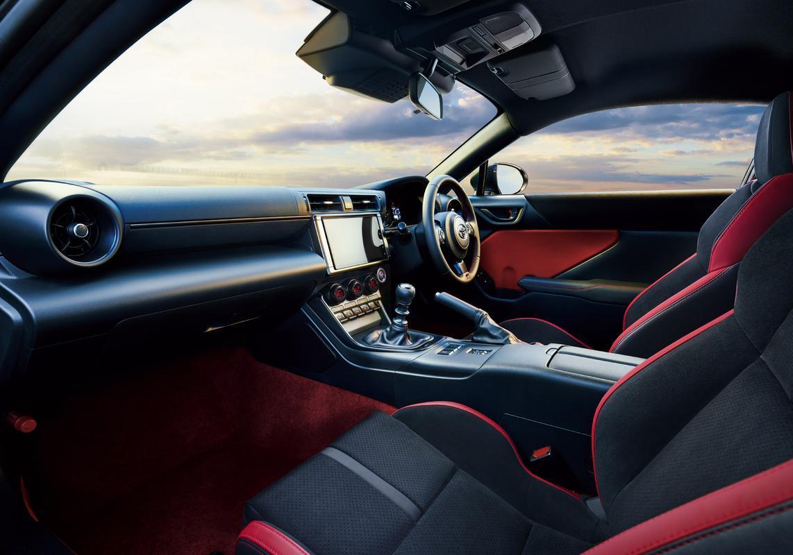 Toyota GR86 - interno