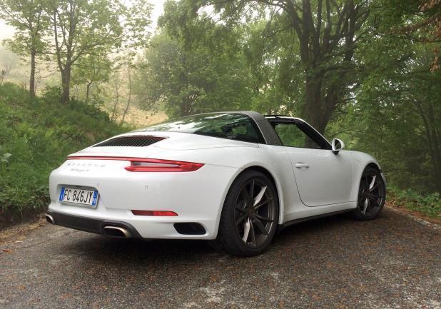 911 Targa tre quarti posteriore