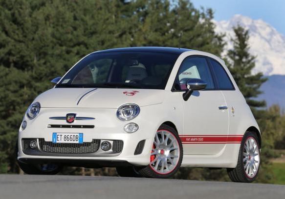 Abarth 595 "50° Anniversario" tre quarti anteriore lato sinistro