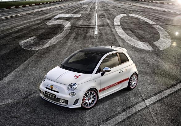 Abarth 595 "50° Anniversario" tre quarti anteriore