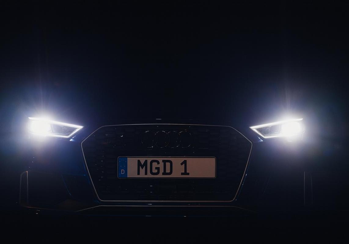 Abbaglianti troppo luminosi