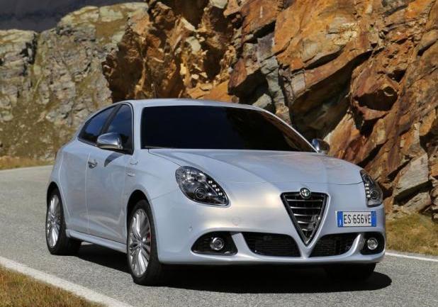 Alfa Giulietta 2.0 JTDM 175CV TCT tre quarti anteriore