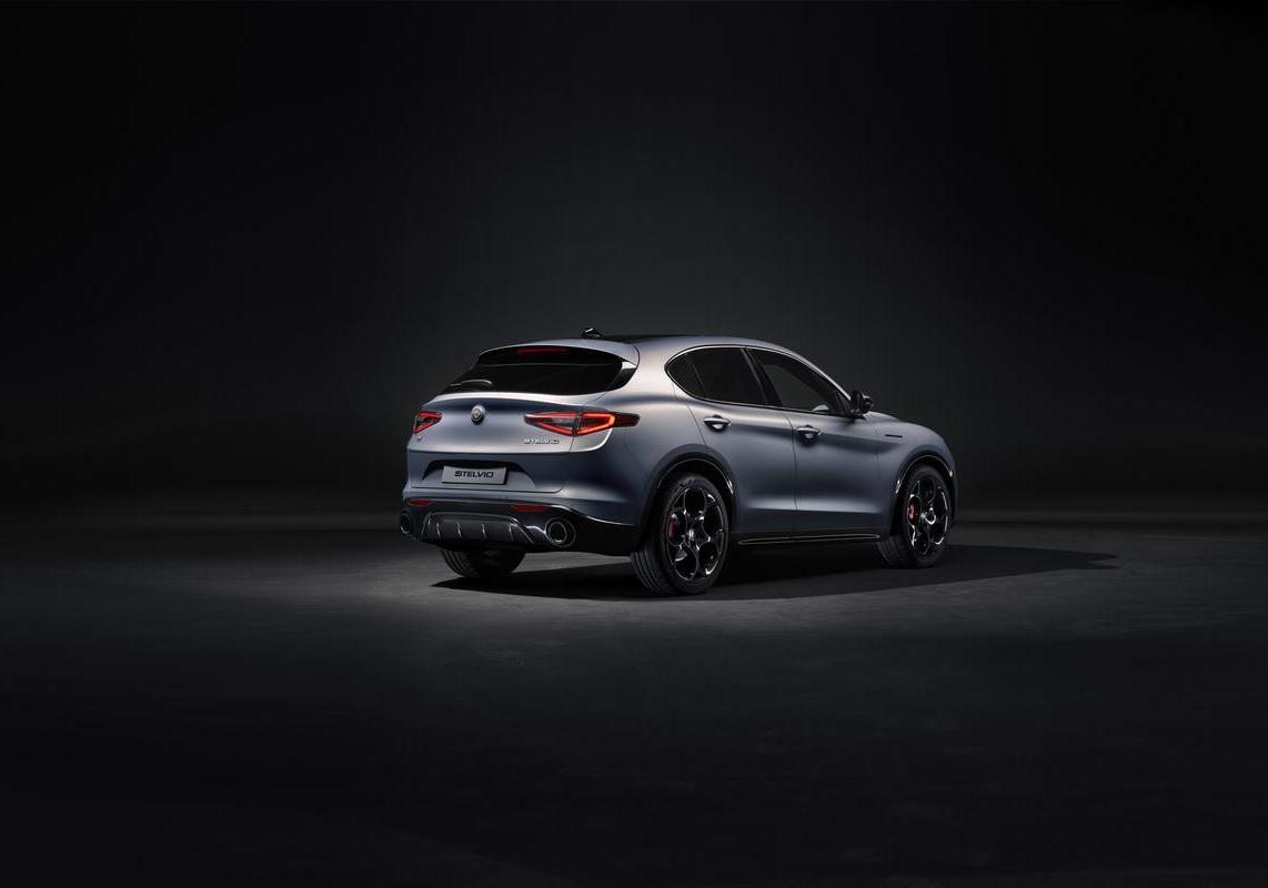 Alfa Romeo Giulia e Stelvio 2023 13