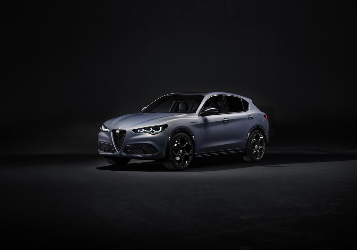 Alfa Romeo Giulia e Stelvio 2023 15