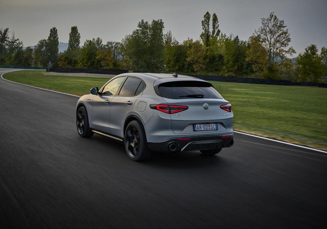 Alfa Romeo Giulia e Stelvio 2023 6