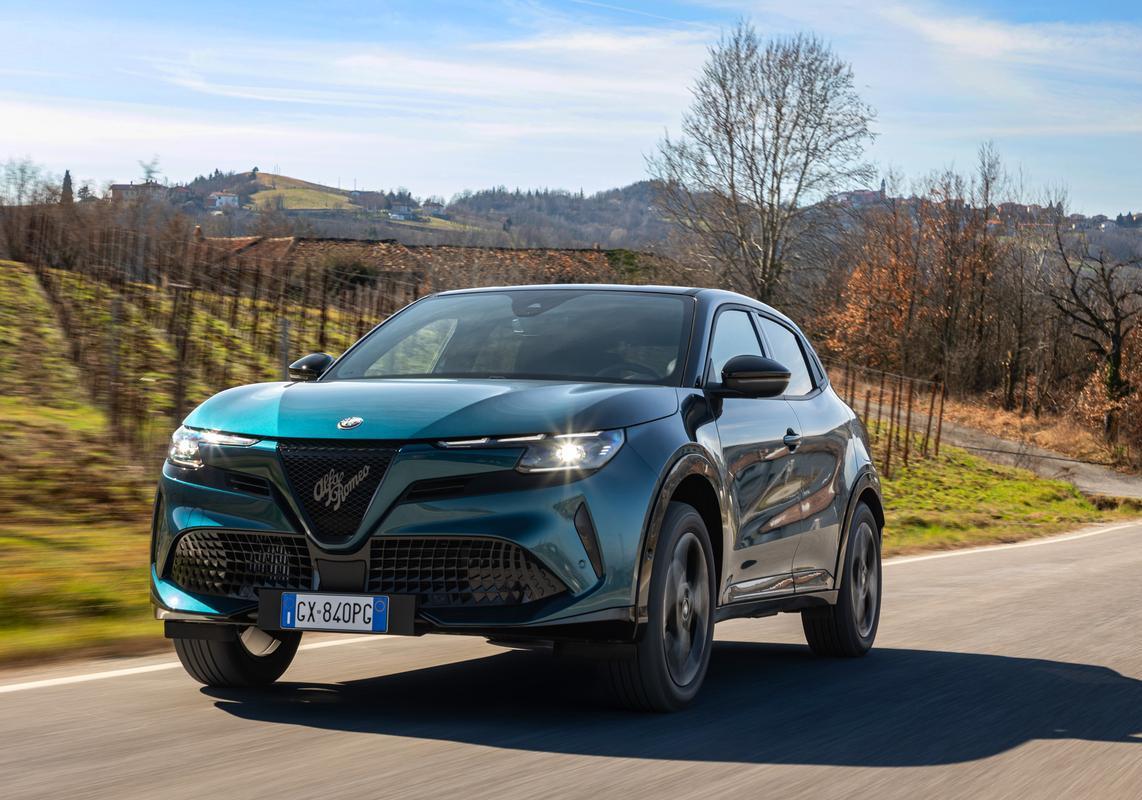 Alfa Romeo Junior q4 foto