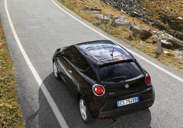 Alfa Romeo MiTo 2014 tre quarti posteriore