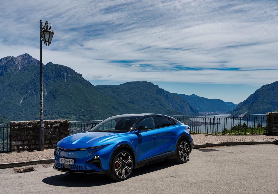 Alpine A390 GT Blu Alpine 3
