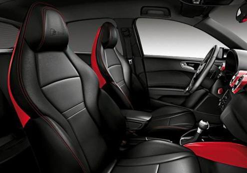 Audi A1 Amplified Red sedili sportivi con guscio in tinta con la carrozzeria