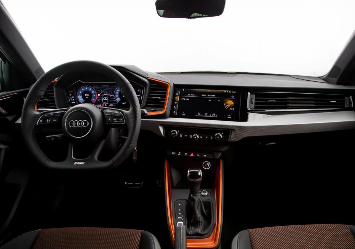 Audi A1 citycarver interni