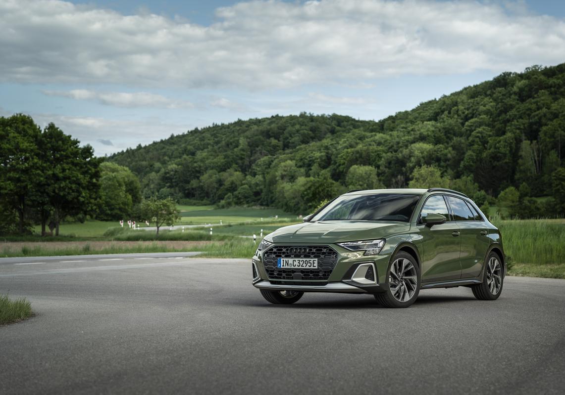Audi A3 allstreet ibrida plug-in foto