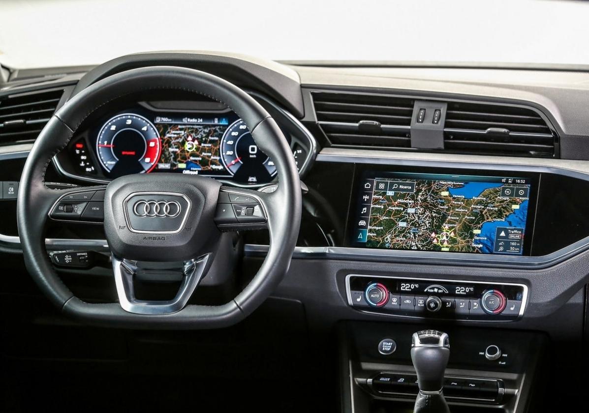 Audi Q3 2019 35 TDI 150 CV interni