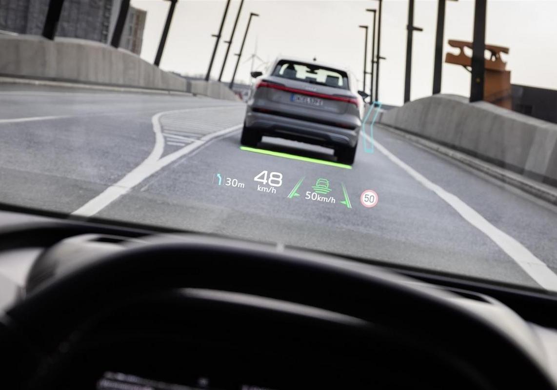 Audi Q4 e-tron con realtà aumentata 2