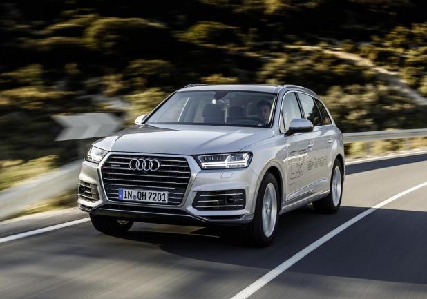 Audi Q7 e-tron frontale