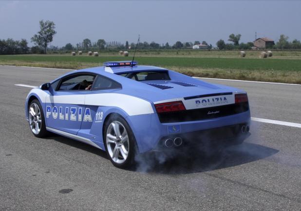 Auto della Polizia Lamborghini Gallardo tre quarti posteriore