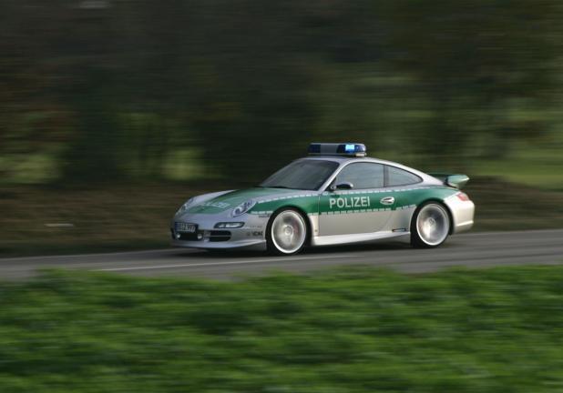 Auto della Polizia Porsche 911 TechArt profilo