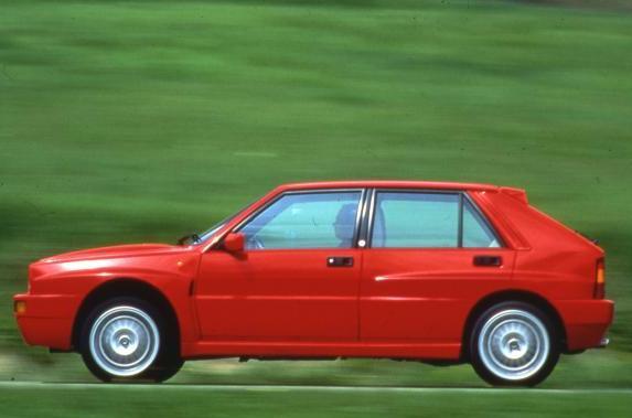 Auto d'epoca Lancia Delta Integrale Evoluzione profilo