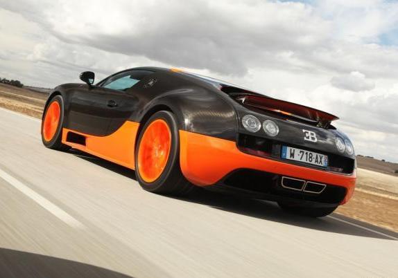l'auto più veloce del mondo omologata su strada 2