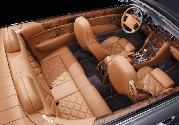 Bentley Azure interni