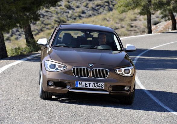 BMW 114d 3 porte anteriore