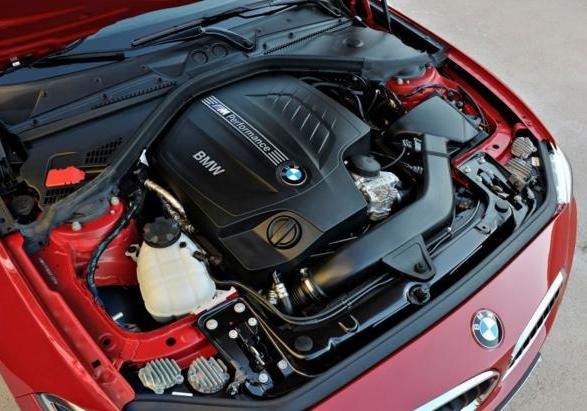 BMW 235i motore
