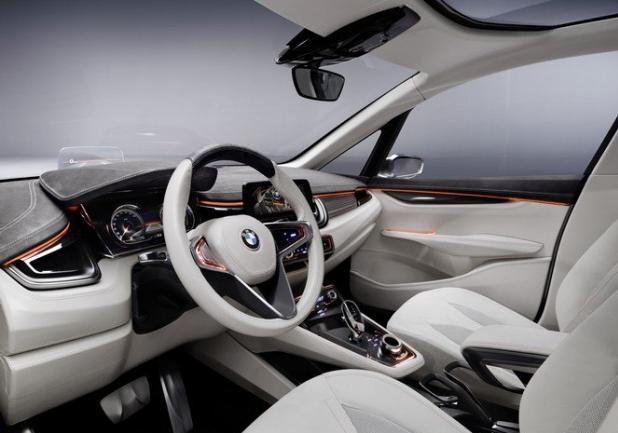 BMW Concept Active Tourer interni