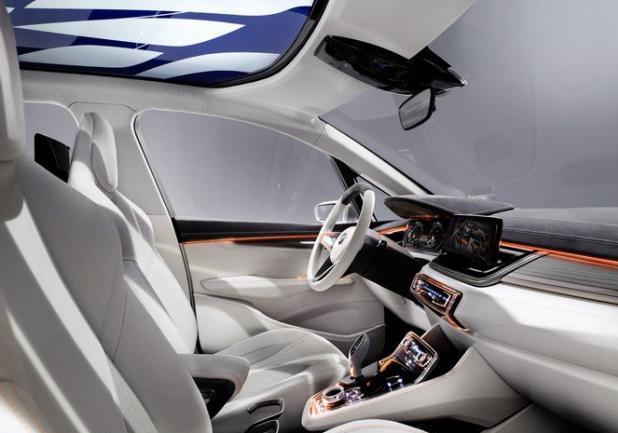 BMW Concept Active Tourer sedili anteriori