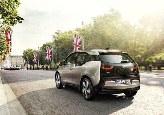 BMW i3 tre quarti posteriore lato sinistro