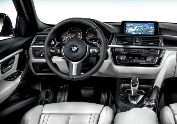 BMW Serie 3 40 Years Edition interni