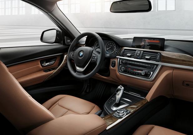 BMW Serie 3 Touring grigia interni