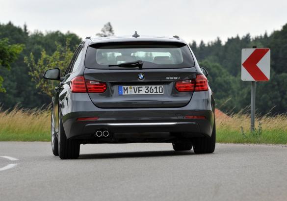 BMW Serie 3 Touring grigia posteriore